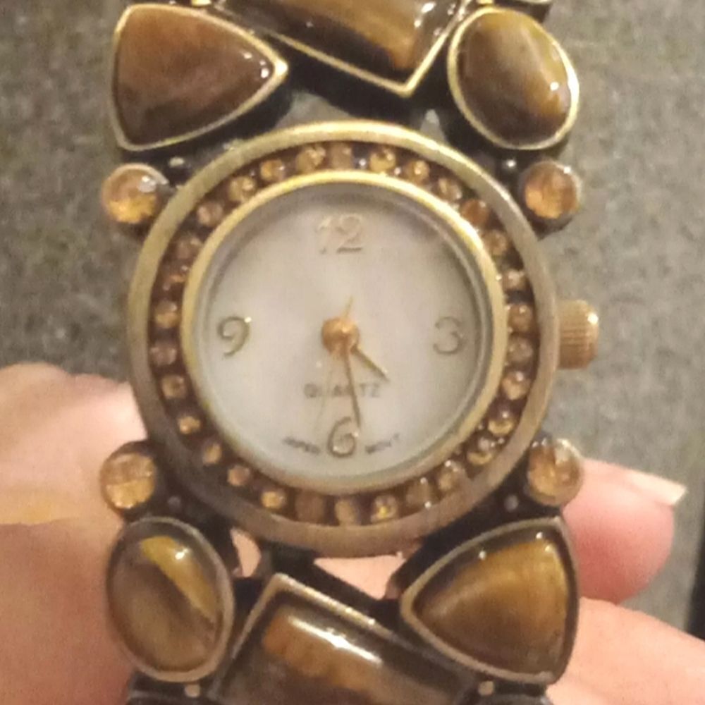 Analog Wristwatch Brass Tone Ornate Cuff Band Round Mother of Pearl Face. NWOT